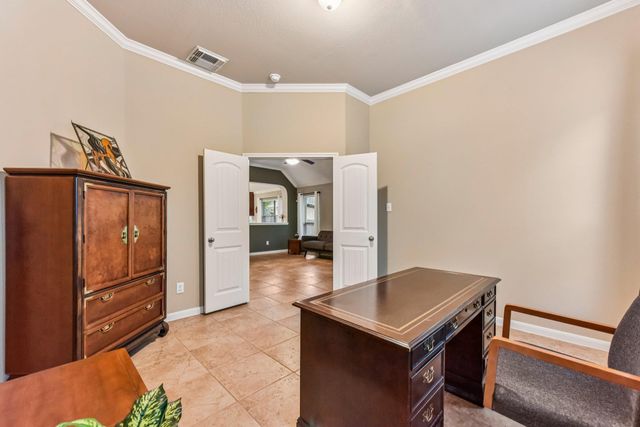 303 Flagstone CT, Cedar Park, TX 78613