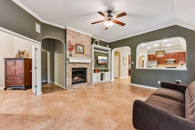 303 Flagstone CT, Cedar Park, TX 78613