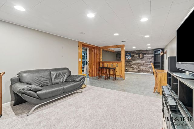 3447 Chippewa Drive, Norton Shores, MI 49441