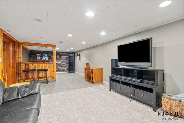 3447 Chippewa Drive, Norton Shores, MI 49441