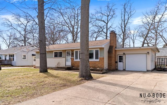 3447 Chippewa Drive, Norton Shores, MI 49441