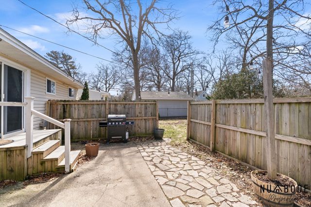 3447 Chippewa Drive, Norton Shores, MI 49441