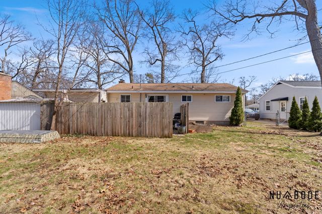 3447 Chippewa Drive, Norton Shores, MI 49441