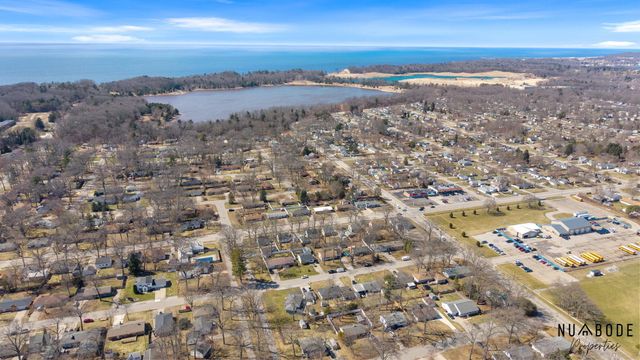 3447 Chippewa Drive, Norton Shores, MI 49441