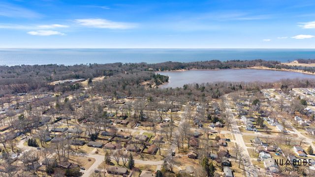 3447 Chippewa Drive, Norton Shores, MI 49441