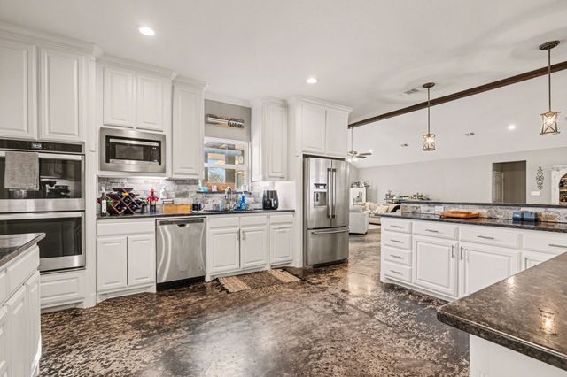 227 Amanda Drive, Weatherford, TX 76088