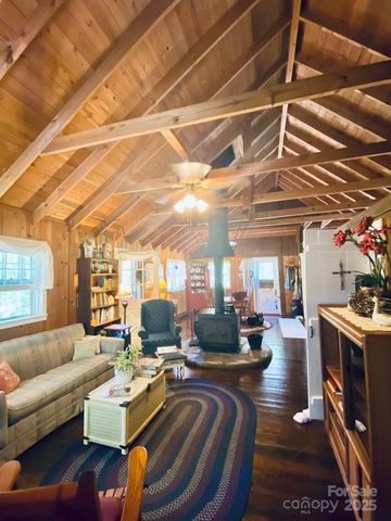100 Crosspatch Drive, Bryson City, NC 28713