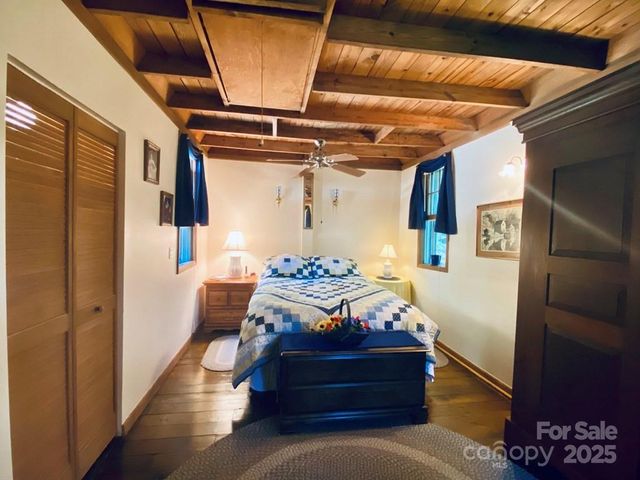 100 Crosspatch Drive, Bryson City, NC 28713