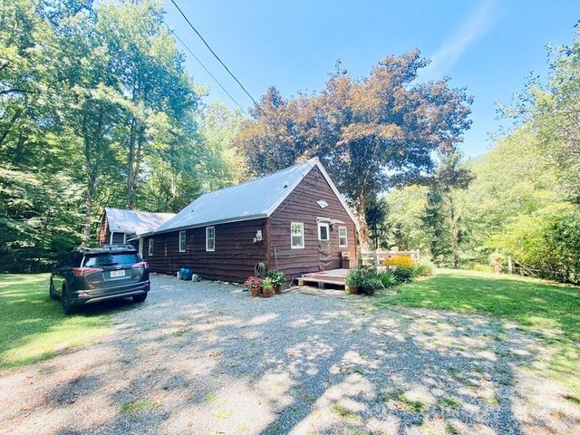 100 Crosspatch Drive, Bryson City, NC 28713