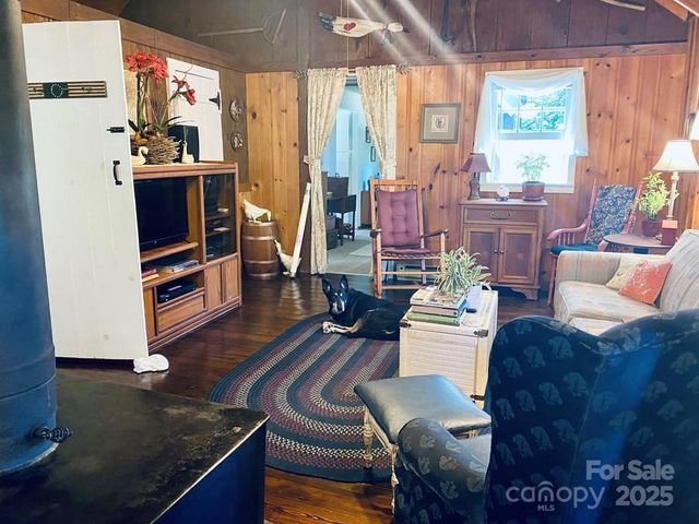 100 Crosspatch Drive, Bryson City, NC 28713