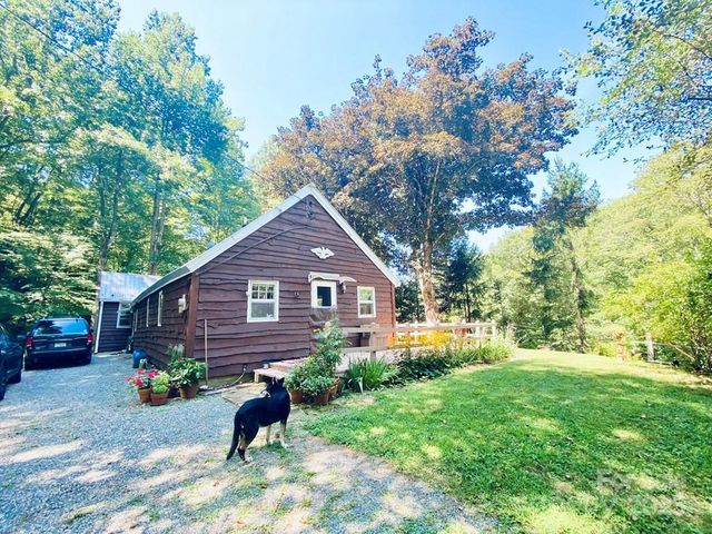 100 Crosspatch Drive, Bryson City, NC 28713