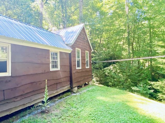 100 Crosspatch Drive, Bryson City, NC 28713