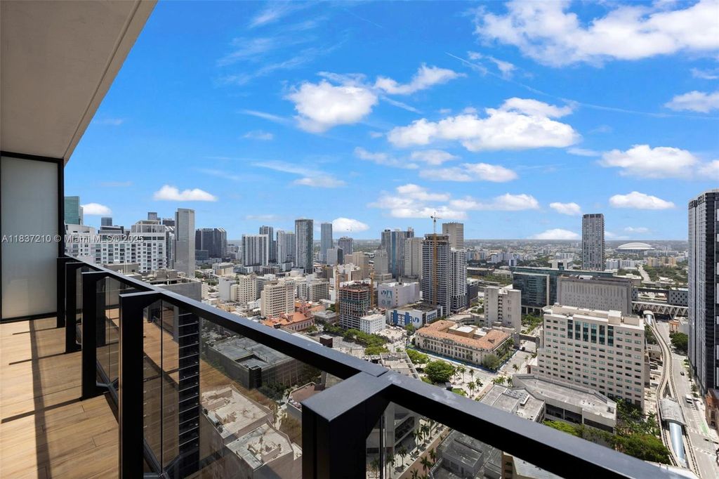 398 NE 5th St 3219, Miami, FL 33132