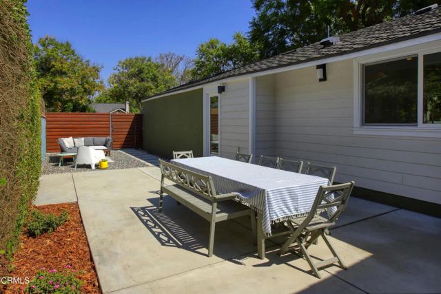 2901 W Oak Street, Burbank, CA 91505