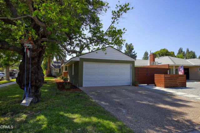2901 W Oak Street, Burbank, CA 91505