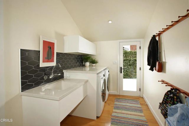 2901 W Oak Street, Burbank, CA 91505