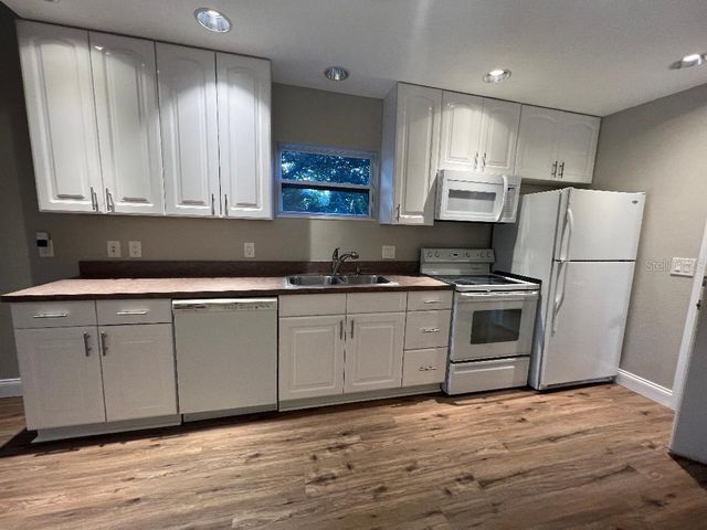 270 E LAKE AVENUE, Longwood, FL 32750