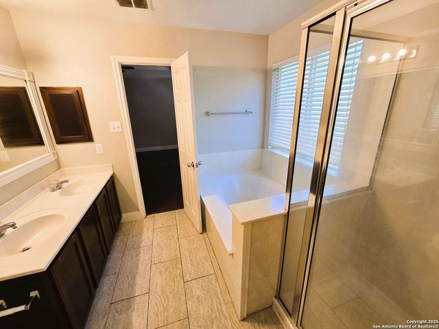 24611 Magnolia Falls, San Antonio, TX 78261