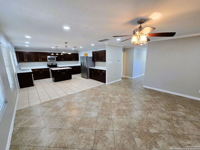 24611 Magnolia Falls, San Antonio, TX 78261