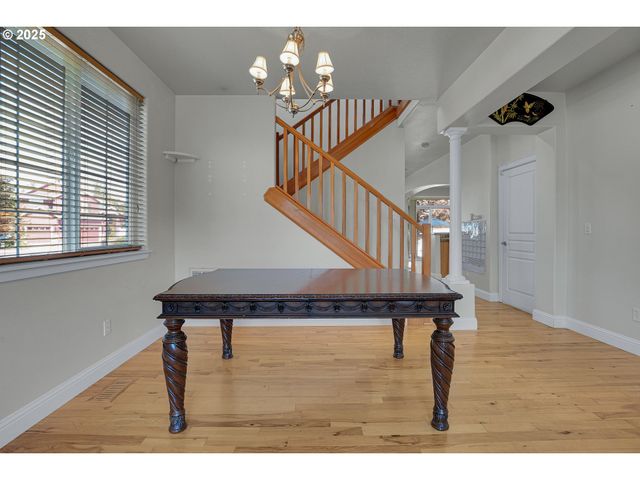 812 N 27TH Ave, Cornelius, OR 97113