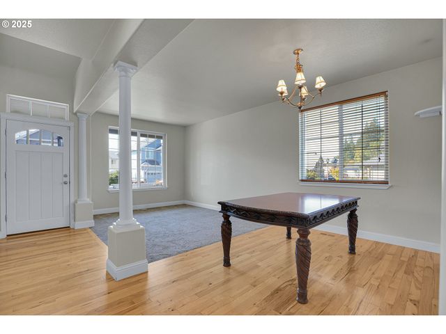 812 N 27TH Ave, Cornelius, OR 97113