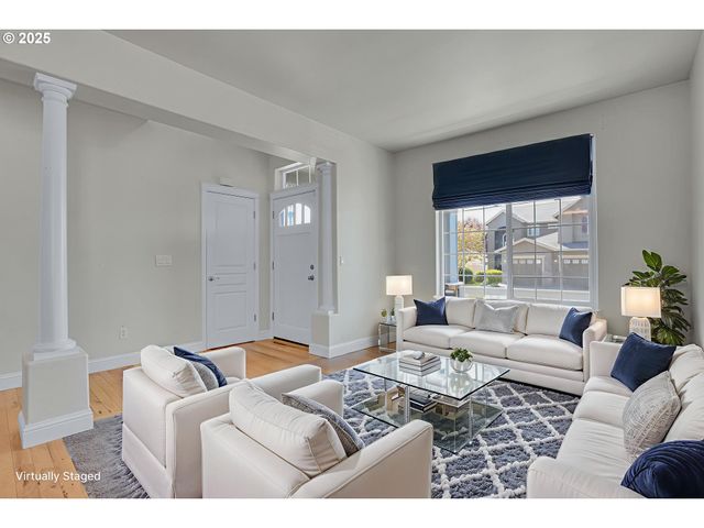 812 N 27TH Ave, Cornelius, OR 97113