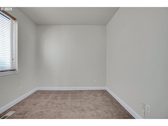 812 N 27TH Ave, Cornelius, OR 97113