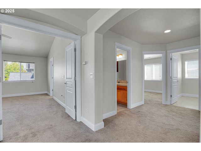 812 N 27TH Ave, Cornelius, OR 97113
