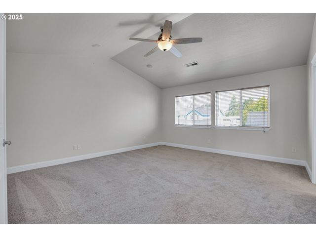 812 N 27TH Ave, Cornelius, OR 97113