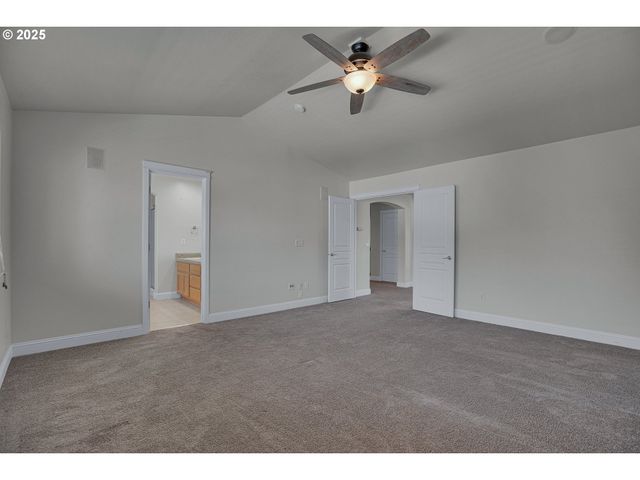 812 N 27TH Ave, Cornelius, OR 97113