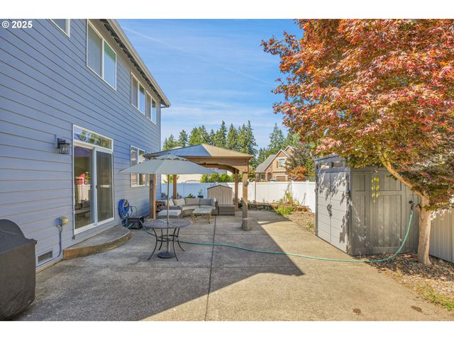 812 N 27TH Ave, Cornelius, OR 97113