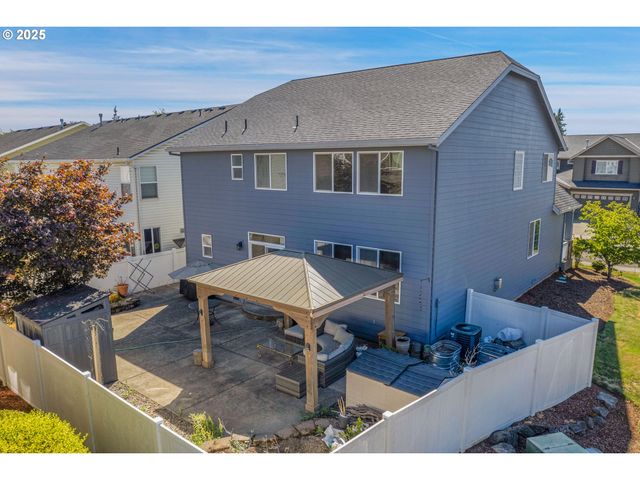 812 N 27TH Ave, Cornelius, OR 97113