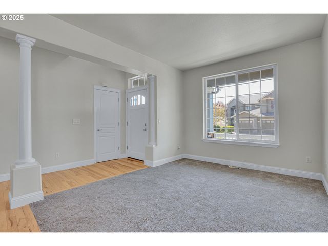 812 N 27TH Ave, Cornelius, OR 97113