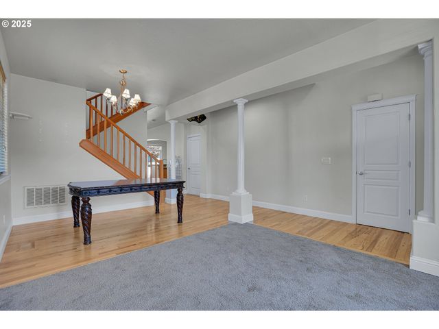 812 N 27TH Ave, Cornelius, OR 97113