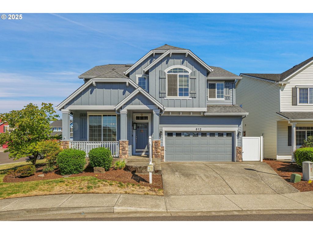 812 N 27TH Ave, Cornelius, OR 97113