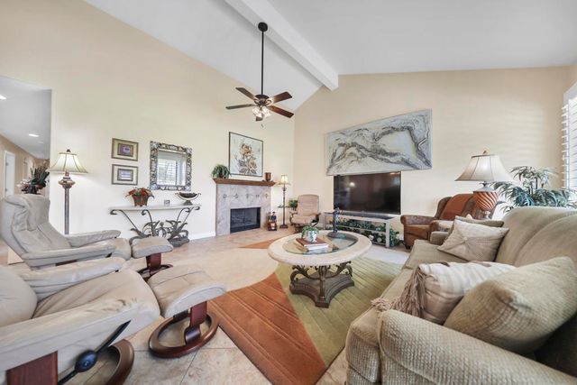 175 Las Lomas, Palm Desert, CA 92260