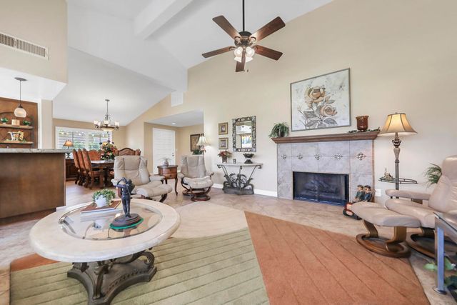 175 Las Lomas, Palm Desert, CA 92260