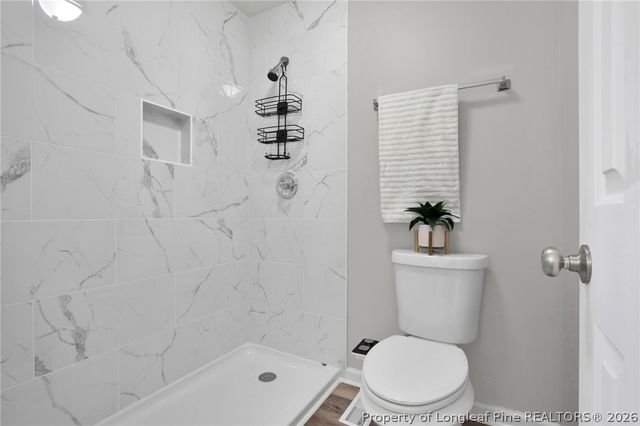 805 Windingwood Place, Hope Mills, NC 28348