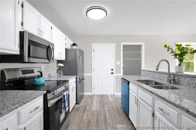805 Windingwood Place, Hope Mills, NC 28348