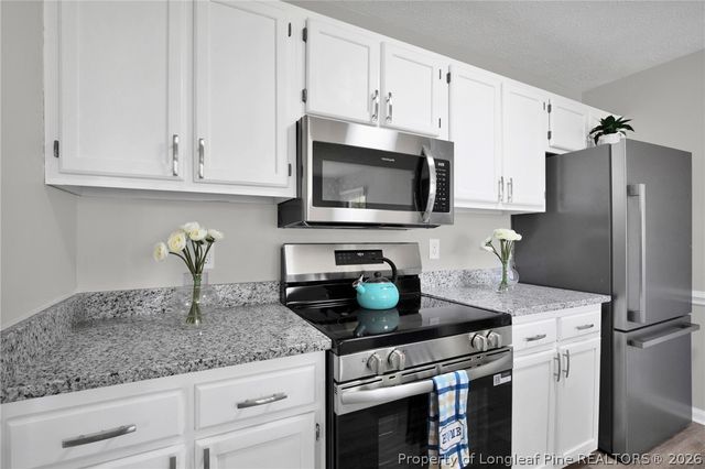 805 Windingwood Place, Hope Mills, NC 28348