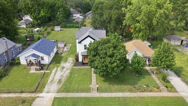 1139 W Lynn Street, Springfield, MO 65802