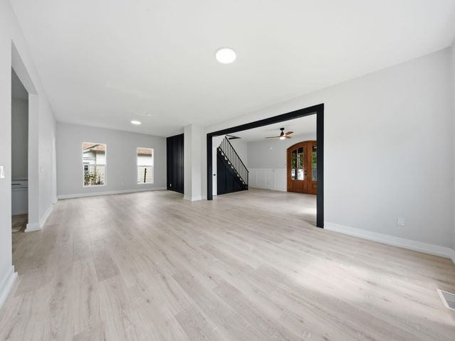 1139 W Lynn Street, Springfield, MO 65802