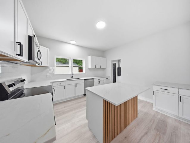 1139 W Lynn Street, Springfield, MO 65802