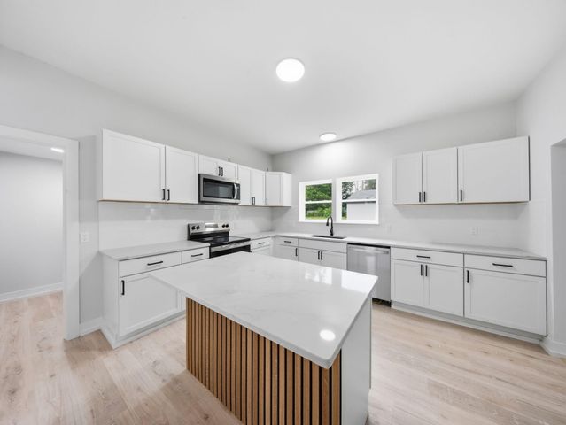 1139 W Lynn Street, Springfield, MO 65802