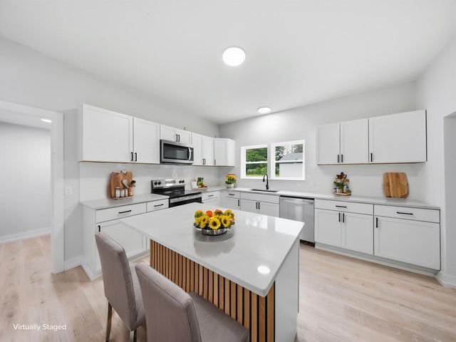 1139 W Lynn Street, Springfield, MO 65802