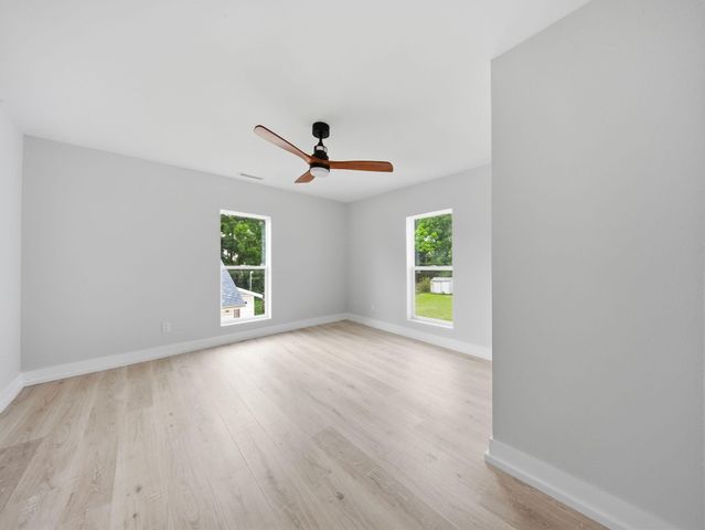 1139 W Lynn Street, Springfield, MO 65802