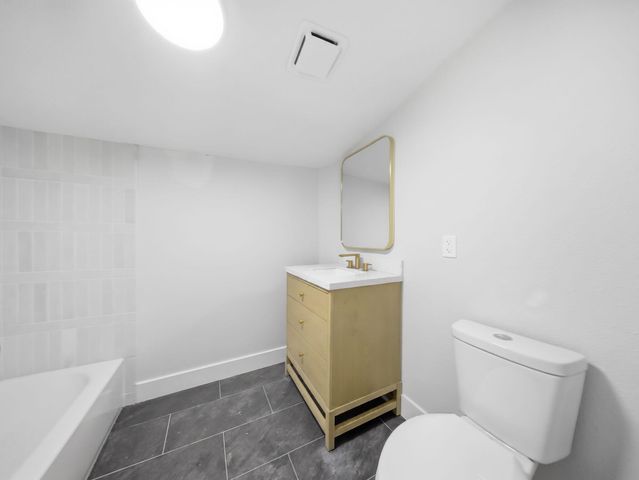 1139 W Lynn Street, Springfield, MO 65802