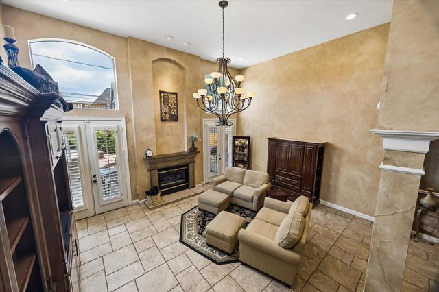 2034 Norfolk Street, Houston, TX 77098