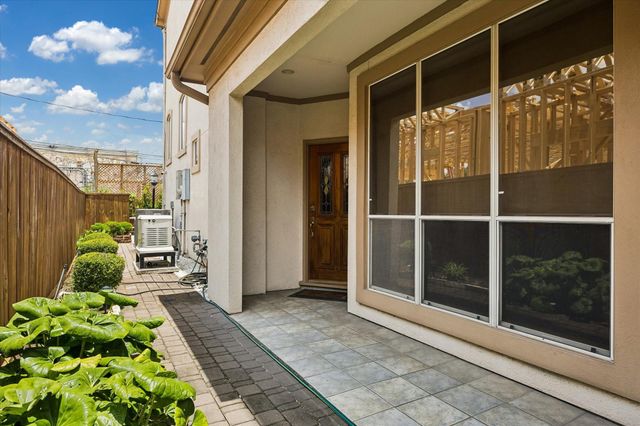 2034 Norfolk Street, Houston, TX 77098