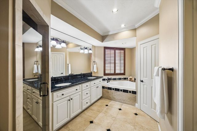 2034 Norfolk Street, Houston, TX 77098
